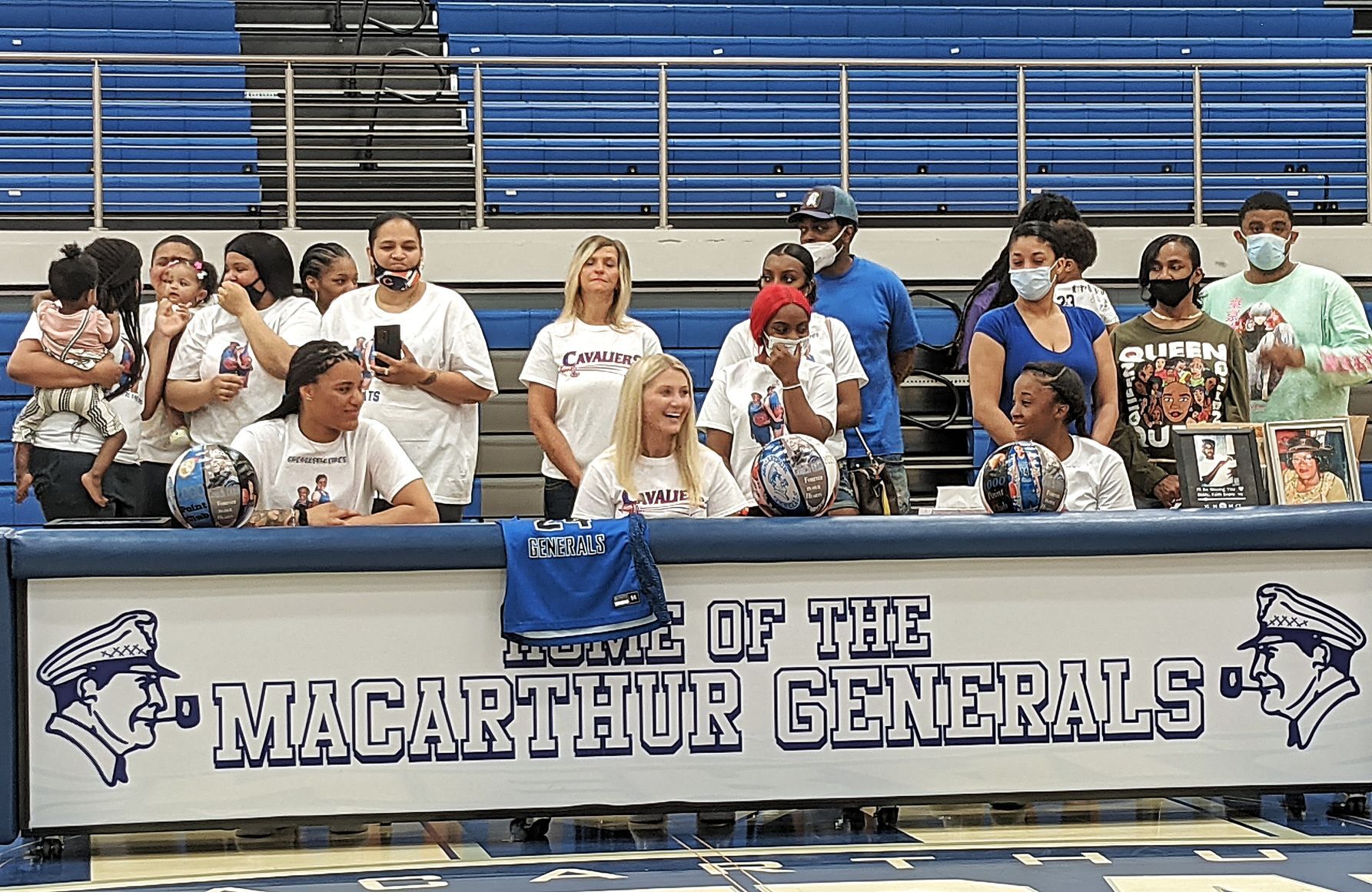 MacArthur girls basketball signing